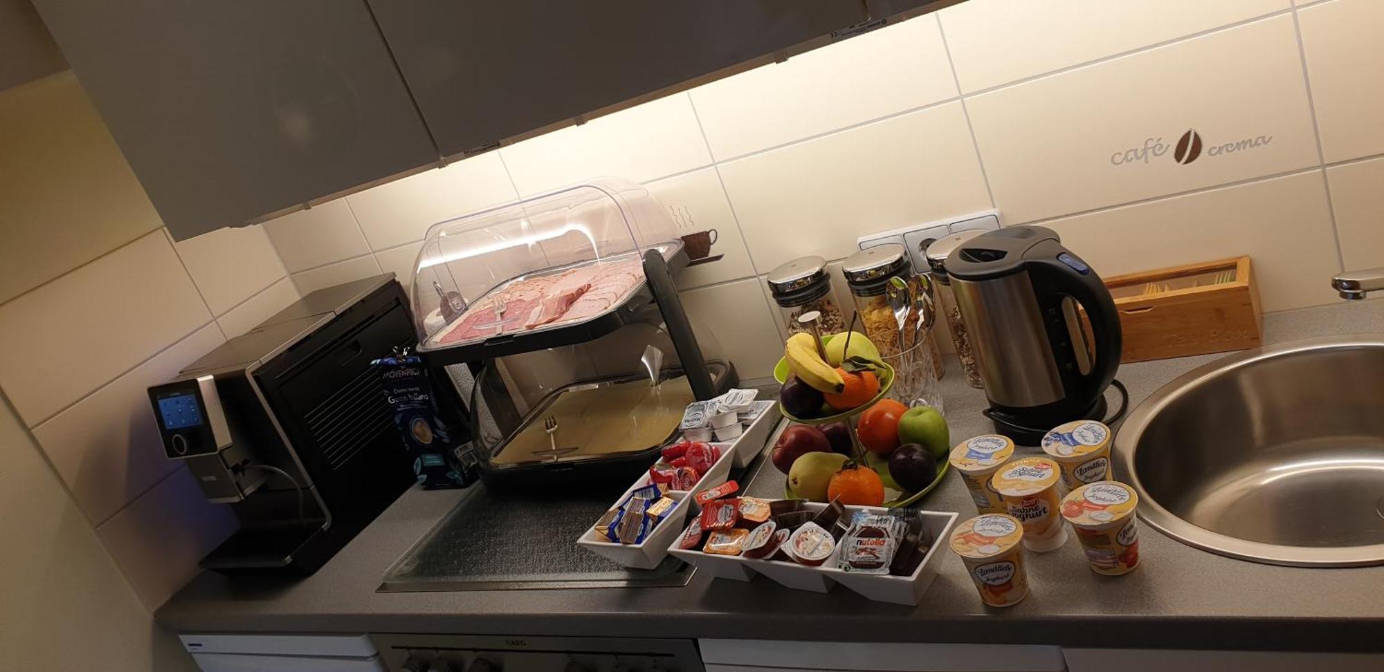 Pension Wauri , Ferienwohnung ' SCHWÄBISCHE ALB ' , Mansarden - Wohnung Waldenbuch Exterior foto