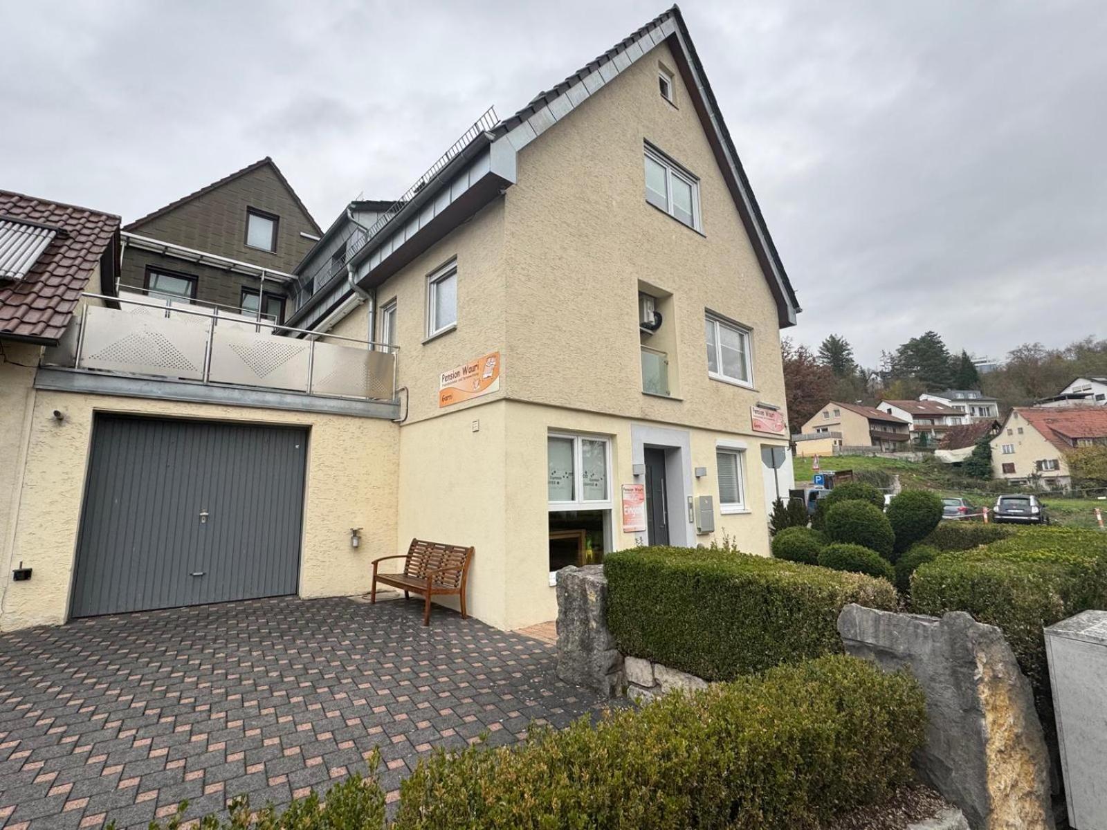 Pension Wauri , Ferienwohnung ' SCHWÄBISCHE ALB ' , Mansarden - Wohnung Waldenbuch Exterior foto