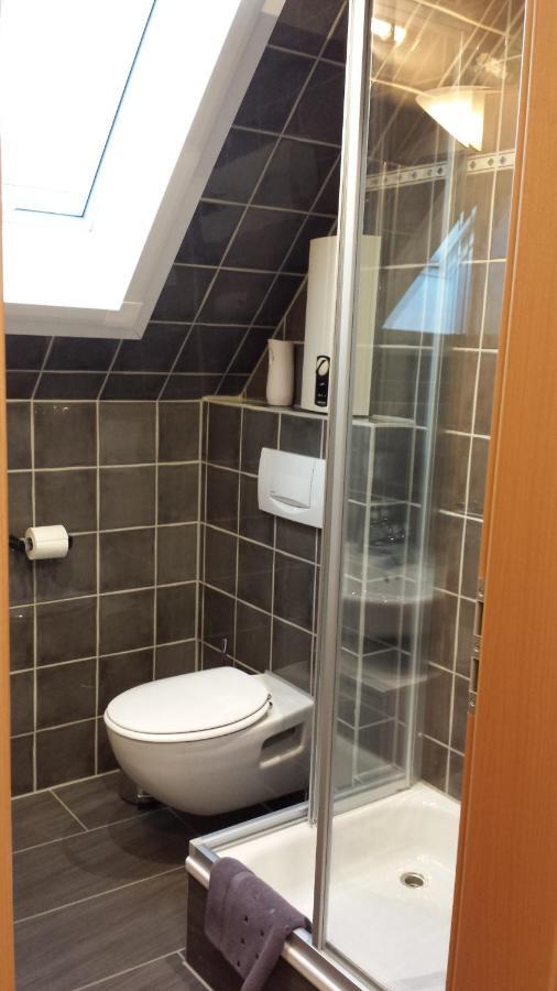 Pension Wauri , Ferienwohnung ' SCHWÄBISCHE ALB ' , Mansarden - Wohnung Waldenbuch Exterior foto