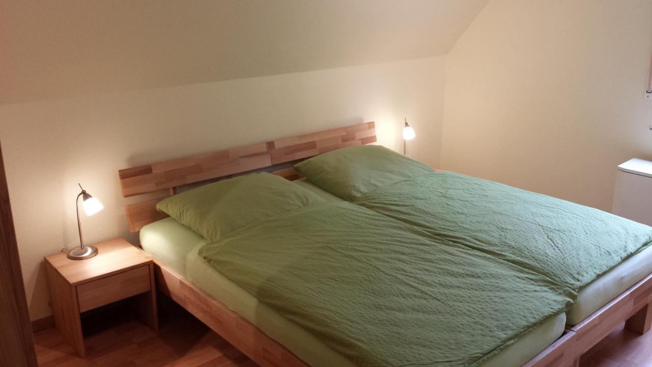 Pension Wauri , Ferienwohnung ' SCHWÄBISCHE ALB ' , Mansarden - Wohnung Waldenbuch Exterior foto