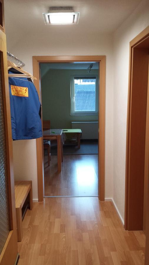 Pension Wauri , Ferienwohnung ' SCHWÄBISCHE ALB ' , Mansarden - Wohnung Waldenbuch Exterior foto